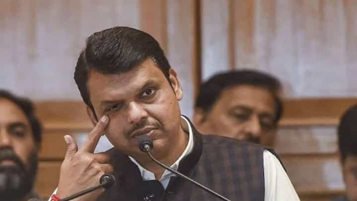 हे काय मॅच जिंकणार! विधानसभेत त्यांच्या..., फडणवीसांच्या 'त्या' दाव्यावर कुणाचा टोला? हे काय मॅच जिंकणार! विधानसभेत त्यांच्या..., फडणवीसांच्या 'त्या' दाव्यावर कुणाचा टोला?