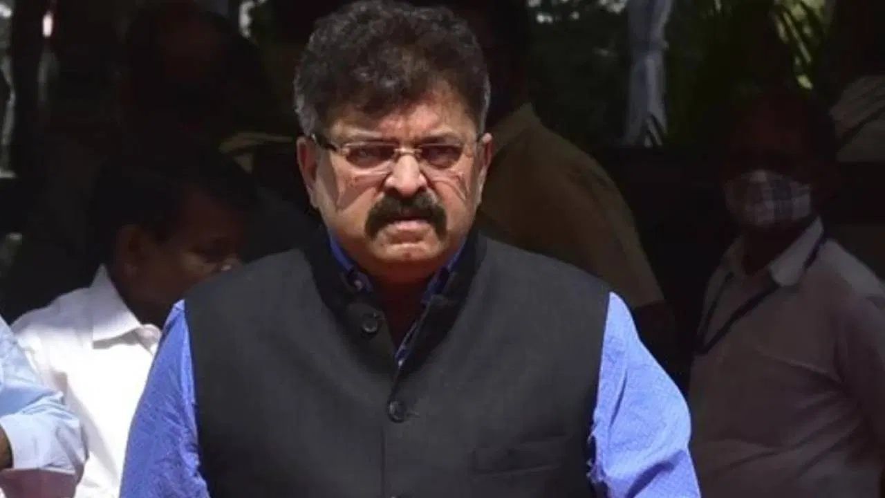 'ईव्हीएम मशीन मॅनेज होतं', जितेंद्र आव्हाड यांचा मोठा दावा 'ईव्हीएम मशीन मॅनेज होतं', जितेंद्र आव्हाड यांचा मोठा दावा