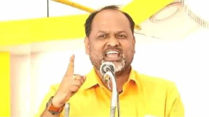 अजित पवारांचं कौतुक करताना महादेव जानकर चुकले, नेमकं काय म्हणाले? पाहा व्हिडीओ अजित पवारांचं कौतुक करताना महादेव जानकर चुकले, नेमकं काय म्हणाले? पाहा व्हिडीओ