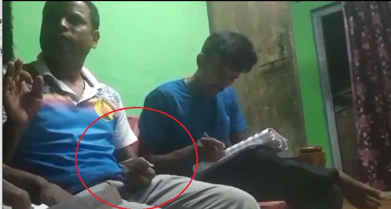 काका कमळ फूल... 3 नंबरचं बटण... एका मतासाठी 500 रूपये, व्हिडीओ होतोय व्हायरल काका कमळ फूल... 3 नंबरचं बटण... एका मतासाठी 500 रूपये, व्हिडीओ होतोय व्हायरल