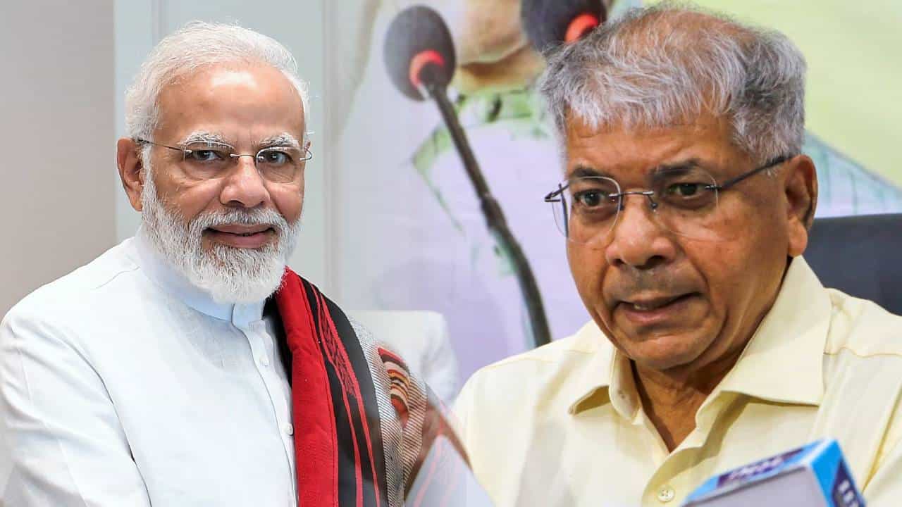 घटना बदलणार की नाही..., प्रकाश आंबेडकरांची पंतप्रधान मोदींकडे मागणी काय?