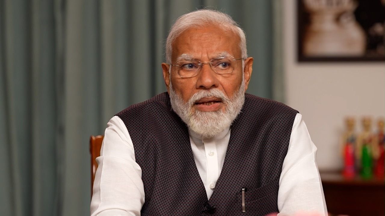 Narendra Modi TV9 Interview : देशाने कुणाच्या गॅरंटीवर विश्वास ठेवायचा ? काय म्हणाले पंतप्रधान मोदी ? Narendra Modi TV9 Interview : देशाने कुणाच्या गॅरंटीवर विश्वास ठेवायचा ? काय म्हणाले पंतप्रधान मोदी ?