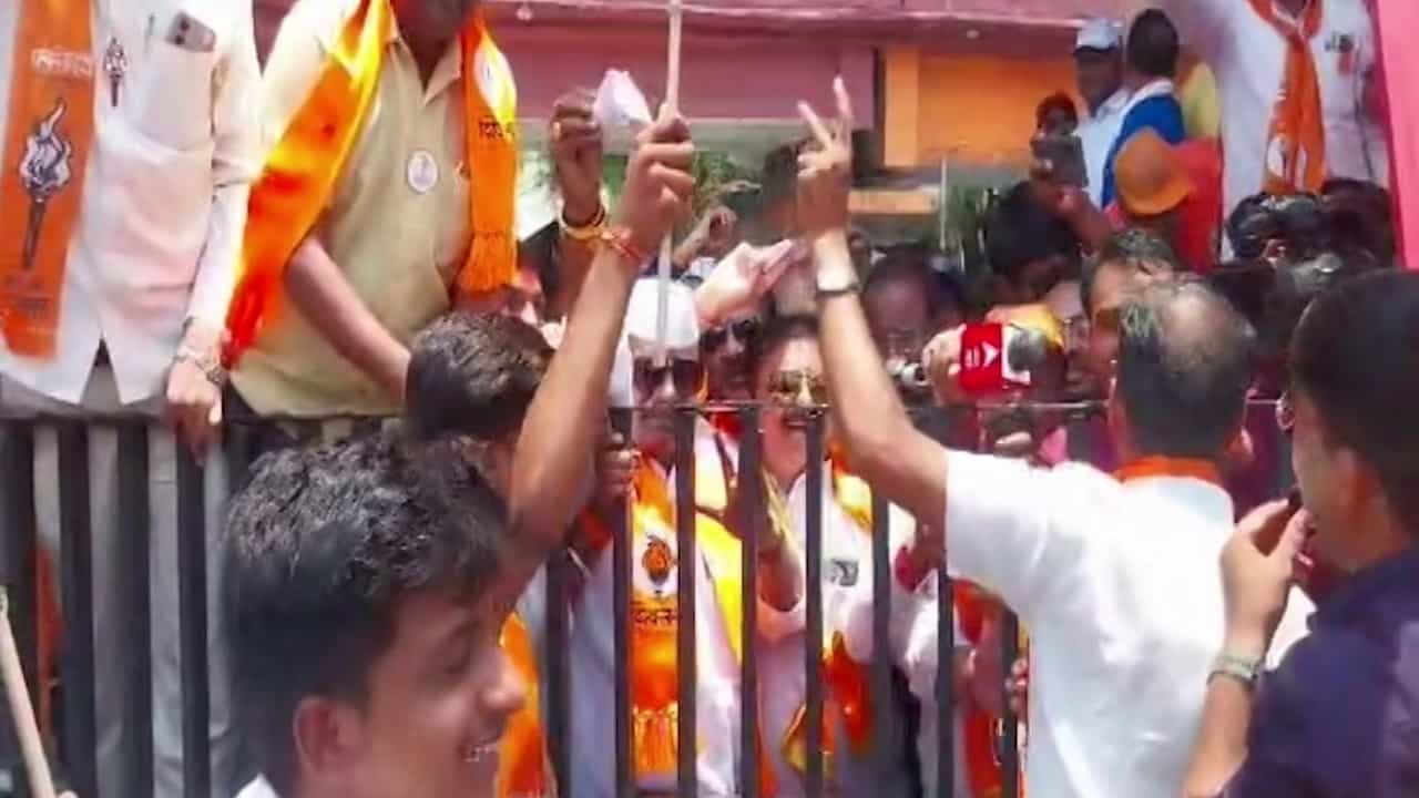 छत्रपती संभाजीनगरमध्ये महायुती आणि ठाकरे गट आमने-सामने, व्हिडीओ व्हायरल