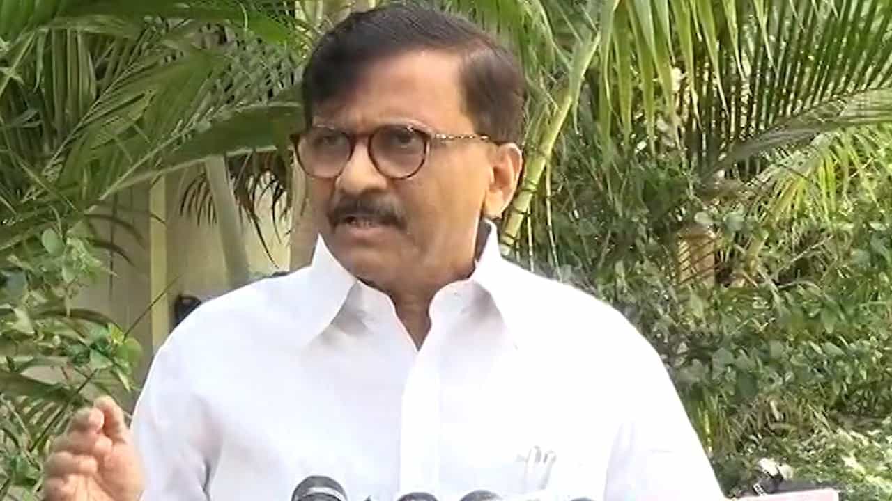 केजरीवालांची अटक राजकीय, संजय राऊत नेमकं काय म्हणाले? केजरीवालांची अटक राजकीय, संजय राऊत नेमकं काय म्हणाले?