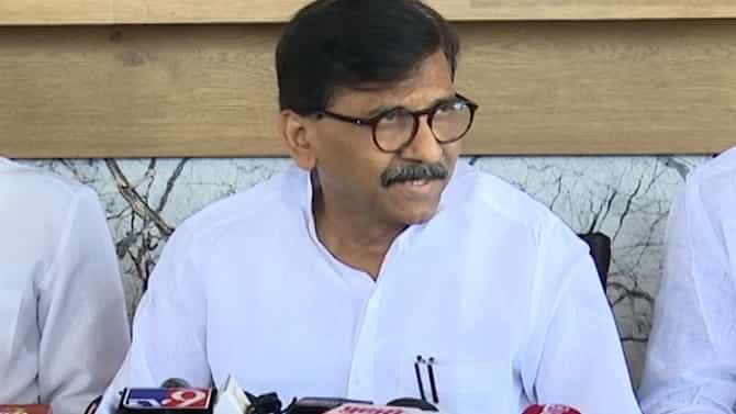 Sanjay Raut : शिवसेना फडणवीस गांडूंची सेना, संजय राऊत यांचं वादग्रस्त वक्तव्य