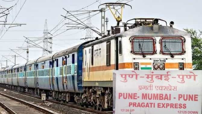 पुणे-मुंबई प्रवास करण्यापूर्वी गाड्या चेक करा, अनेक गाड्या रद्द, कारण...