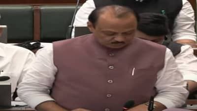 Maharashtra budget 2024 : मुख्यमंत्री माझी लाडकी बहीण योजनेसाठी कुठल्या महिला पात्र? दरमहा किती रुपये मिळणार?