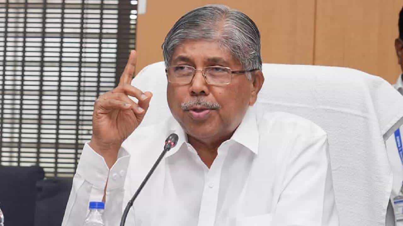 मी कोल्हापूरचा, मला बदामाची गरज नाही; रोहिणी खडसेंच्या वक्तव्यावर चंद्रकांत पाटलांचं मिश्किल भाष्य