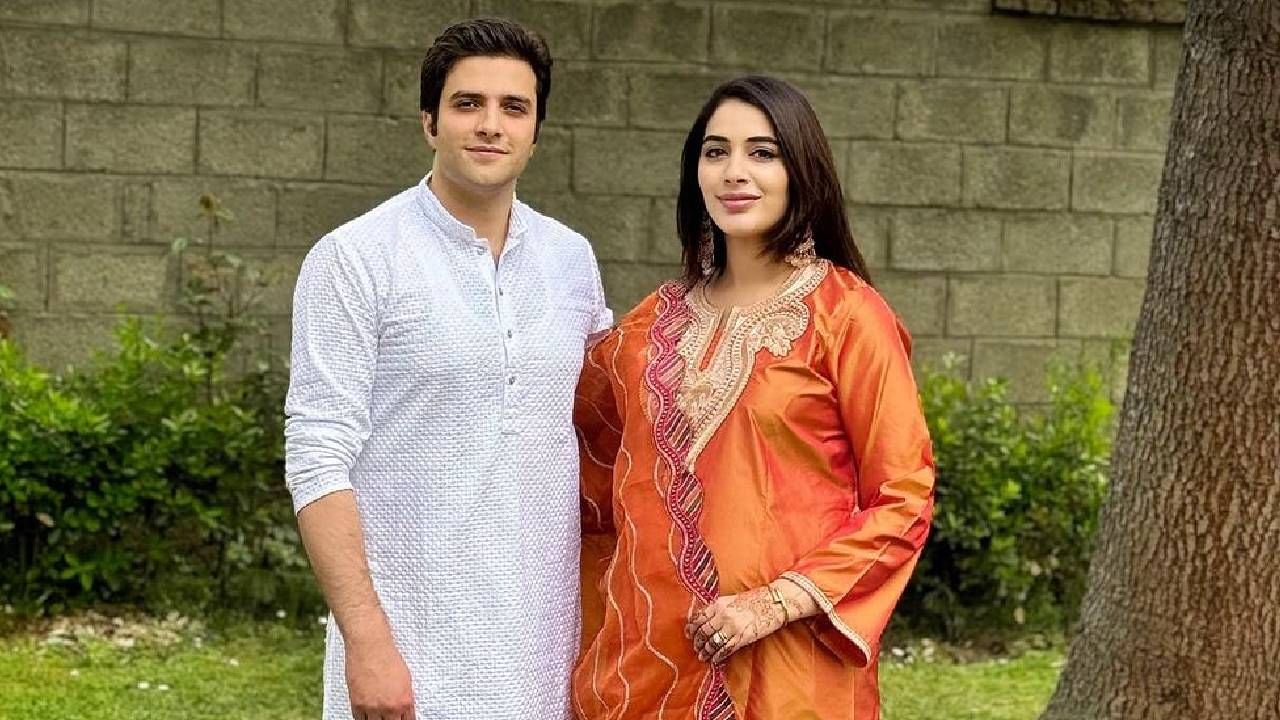 आयएएस अधिकारी अतहर खान... अतहर सोशल मीडियावर प्रचंड अॅक्टिव्ह असतात. ते वेगवेगळ्या पोस्ट करताना दिसतात. आताही त्यांचे काही खास फोटो सोशल मीडियावर चर्चेत आहेत. 