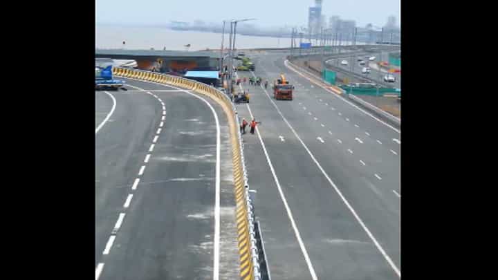 Mumbai Costal Road : मरीन ड्राइव्ह ते वरळी अवघ्या 9 मिनिटात, मुंबईकरांचा प्रवास सुपरफास्ट...कोस्टल रोडचा दुसरा बोगदा खुला Mumbai Costal Road : मरीन ड्राइव्ह ते वरळी अवघ्या 9 मिनिटात, मुंबईकरांचा प्रवास सुपरफास्ट...कोस्टल रोडचा दुसरा बोगदा खुला