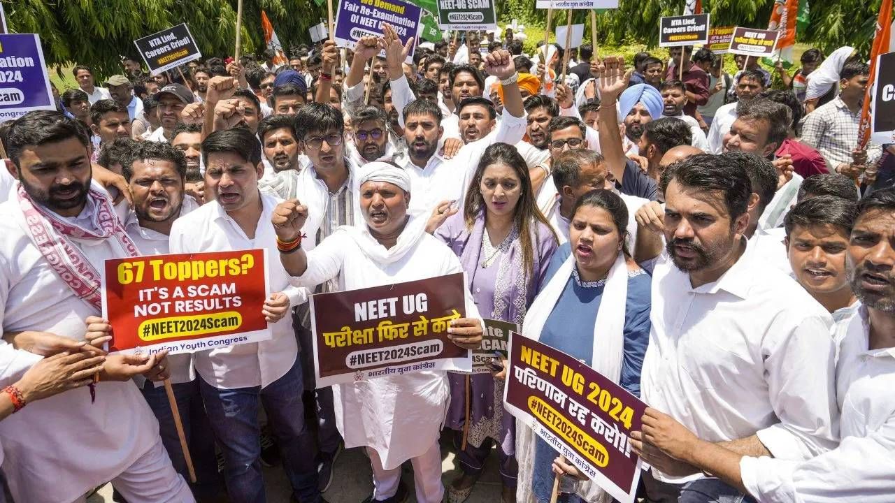 NEET कौन्सिलिंगबाबत मोठी अपडेट; सर्वोच्च न्यायालयाचा महत्त्वाचा निर्णय काय? NEET कौन्सिलिंगबाबत मोठी अपडेट; सर्वोच्च न्यायालयाचा महत्त्वाचा निर्णय काय?