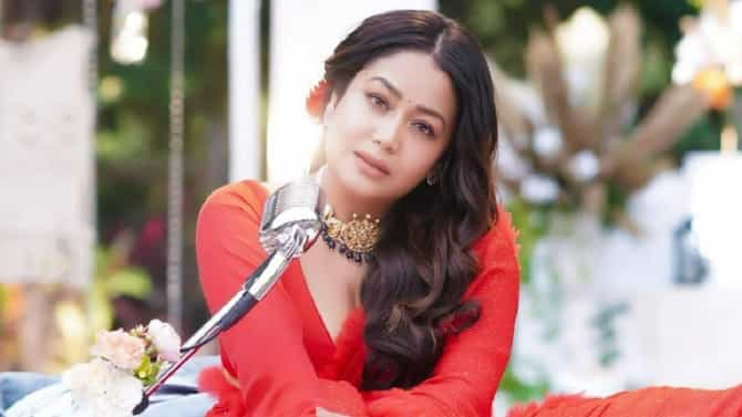 नेहा कक्कर हिचा संताप, थेट दिले मोठे चॅलेंज, म्हणाली, माझे नावच..
