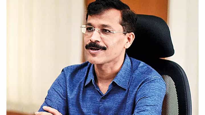 तुकाराम मुंडे यांची बदली अमेरिका किंवा चीनला करा, कुणाची सरकारवर खोचक टीका? तुकाराम मुंडे यांची बदली अमेरिका किंवा चीनला करा, कुणाची सरकारवर खोचक टीका?