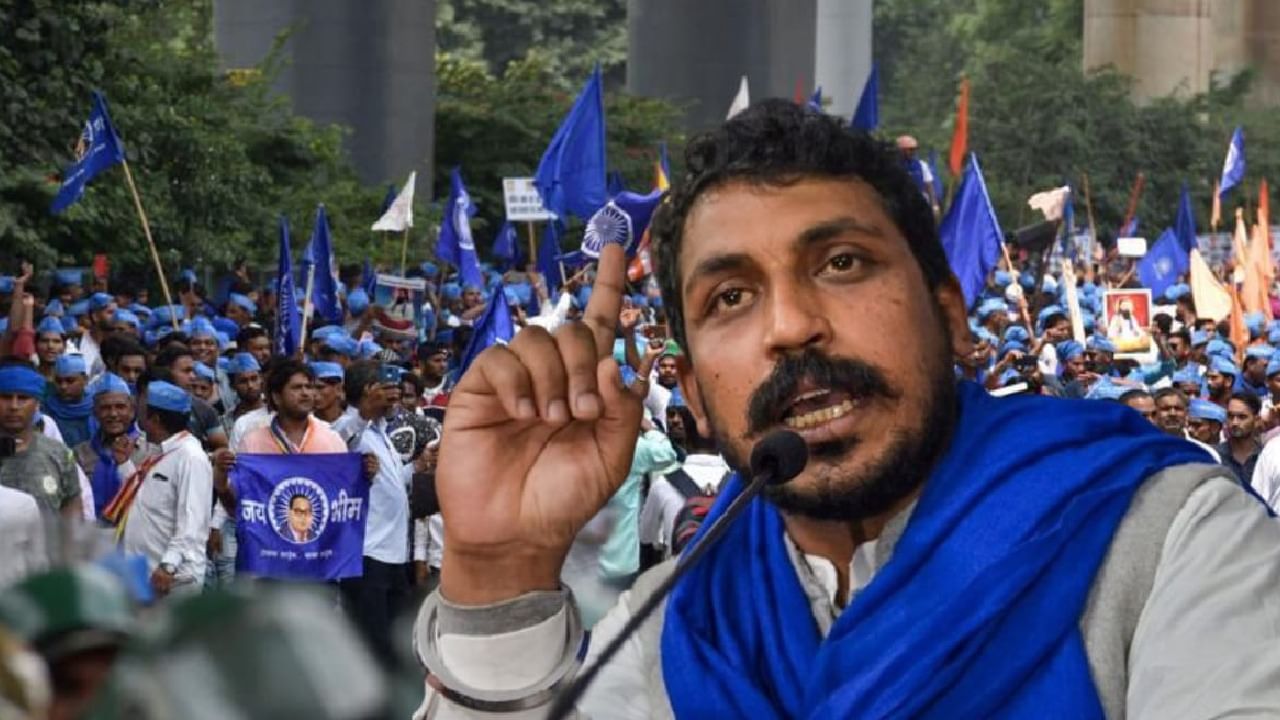 Nagina UP Lok sabha Final Result : चंद्रशेखर आझाद 1 लाख 51 हजार मतांनी विजयी, भाजपच्या ओम कुमार यांचा पराभव Nagina UP Lok sabha Final Result : चंद्रशेखर आझाद 1 लाख 51 हजार मतांनी विजयी, भाजपच्या ओम कुमार यांचा पराभव