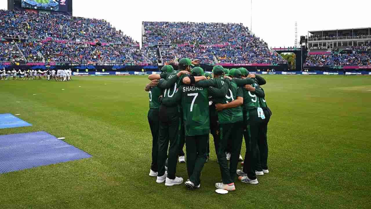 IND vs PAK : पाकिस्तानच्या पराभवाचं कारण 4, 8 आणि 17 मध्ये लपलंय, कसं काय ते समजून घ्या