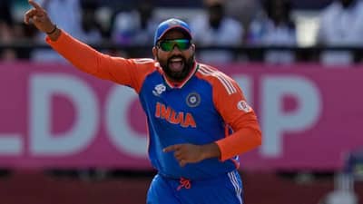 Rohit Sharma : सेमीफायनलमध्ये रोहितचा मोठा कारनामा, रेकॉर्ड्सची रांग लावली, अशी कामगिरी करणारा एकमेव फलंदाज