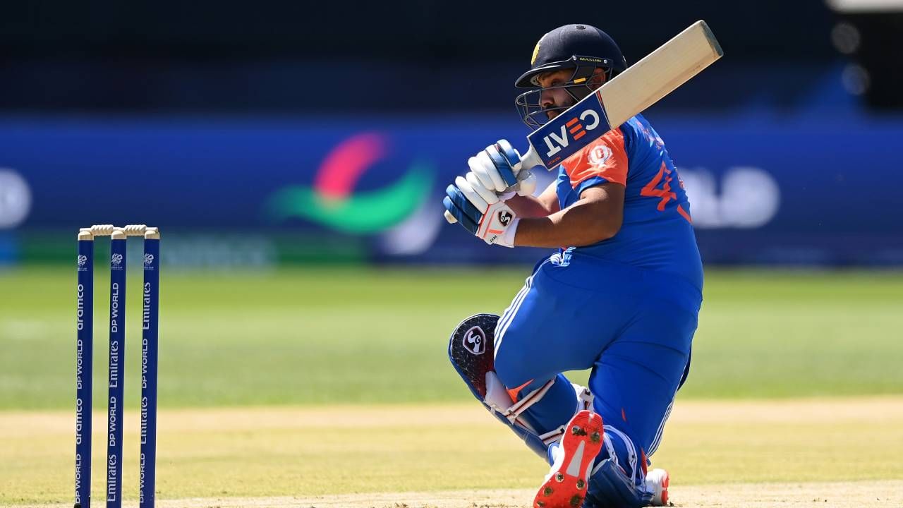 IND vs AUS : रोहित शर्माची पुन्हा एकदा शिकार, ऑस्ट्रेलियाविरुद्ध शतकाच्या उंबरठ्यावर असताना तीच चूक IND vs AUS : रोहित शर्माची पुन्हा एकदा शिकार, ऑस्ट्रेलियाविरुद्ध शतकाच्या उंबरठ्यावर असताना तीच चूक