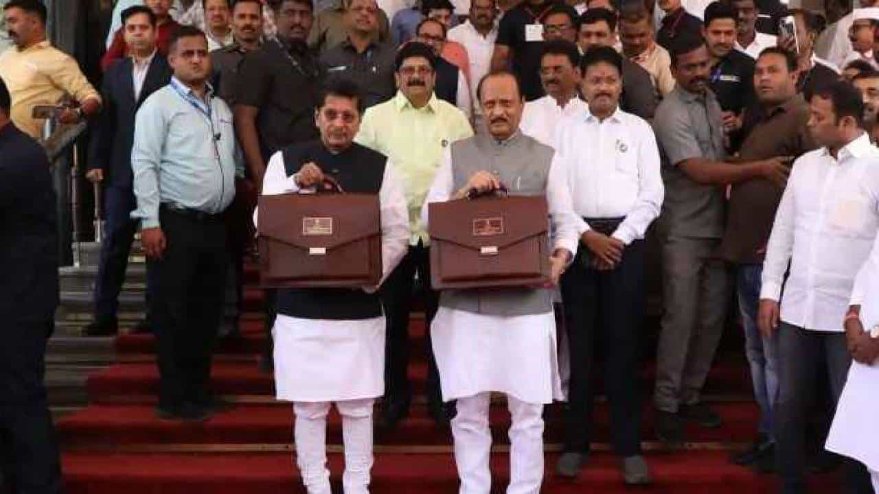 State Budget 2024 : अवघ्या काही मिनिटांनी महायुती सरकारचा अर्थसंकल्प, कोणाला काय मिळणार? कोणत्या विशेष तरतूदी असणार?
