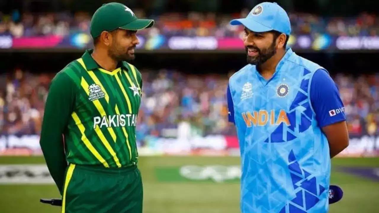 Ind vs Pak T20 World Cup match Weather Update : भारत-पाकिस्तान सामन्याआधी आली बॅडन्यूज, चाहत्यांची चिंता वाढली Ind vs Pak T20 World Cup match Weather Update : भारत-पाकिस्तान सामन्याआधी आली बॅडन्यूज, चाहत्यांची चिंता वाढली