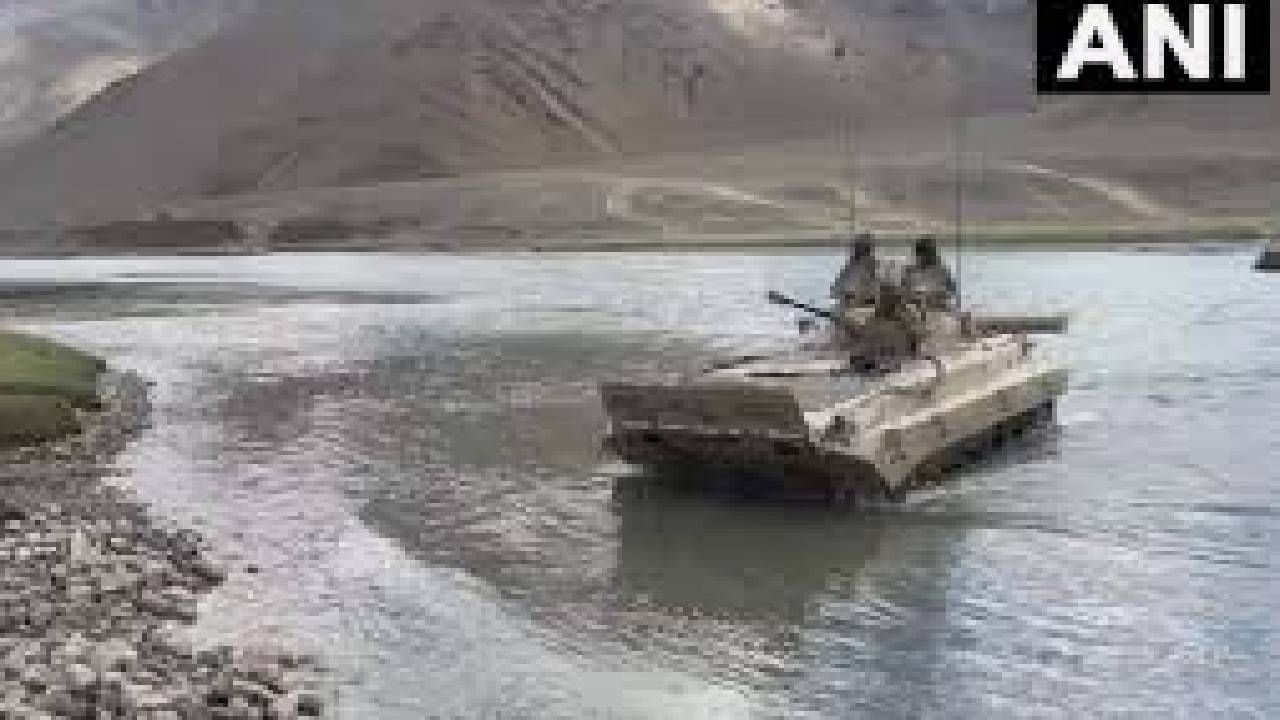 Ladakh Tank Accident : भारतीय सैन्याच्या रणगाड्यांना नदीत मोठा अपघात, 5 जवान शहीद