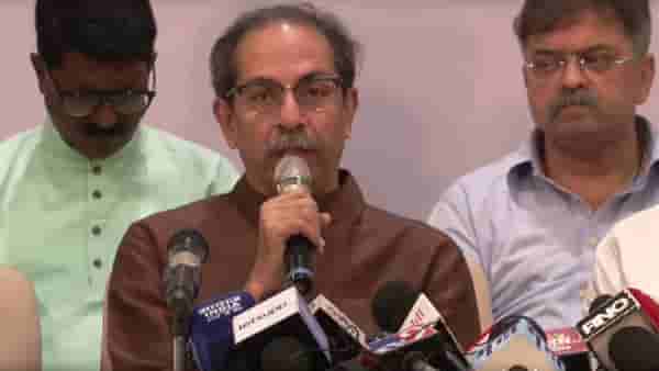 Uddhav Thackeray : ना ना करते प्यार, तुम्ही से कर बैठे..., लिफ्टमधल्या भेटीवर उद्धव ठाकरेंच सूचक वक्तव्य