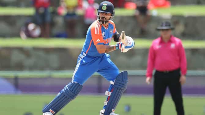 IND vs AUS : विराट कोहलीच्या टी20 कारकिर्दिला शेवटच्या पर्वात ग्रहण, महत्त्वाच्या सामन्यात अशी दिली विकेट
