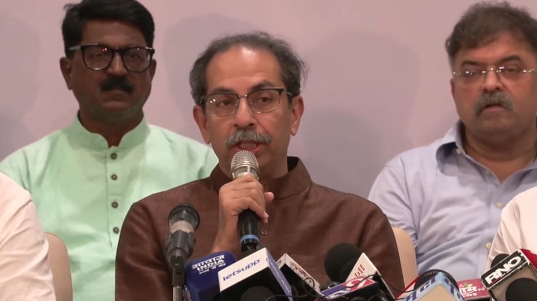सोडून गेलेल्यांना परत घेणार का? पाहा उद्धव ठाकरे काय म्हणाले सोडून गेलेल्यांना परत घेणार का? पाहा उद्धव ठाकरे काय म्हणाले