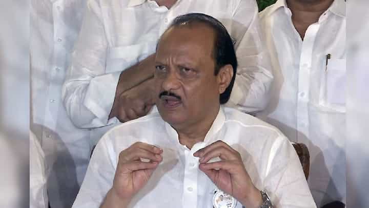 झालेली चूक पुन्हा करू नका, लोकसभेच्या पराभवानंतर अजित पवारांची कार्यकर्त्यांनी तंबी झालेली चूक पुन्हा करू नका, लोकसभेच्या पराभवानंतर अजित पवारांची कार्यकर्त्यांनी तंबी
