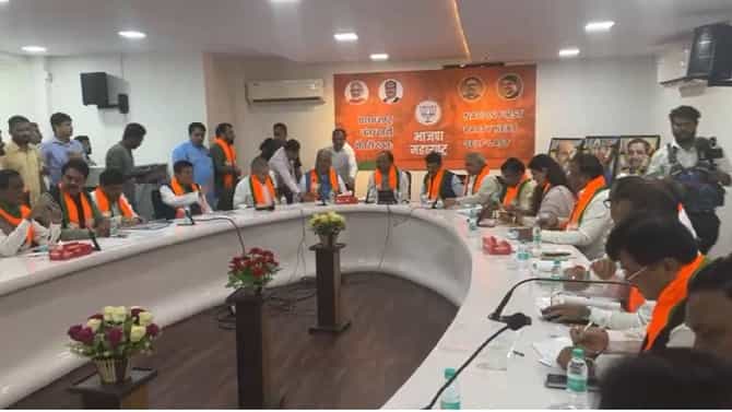 भाजपमध्ये मोठ्या हालचालींना वेग, आज दिवसभर चिंतन, मंथन आणि खलबतं; केंद्रीय नेते मुंबईत