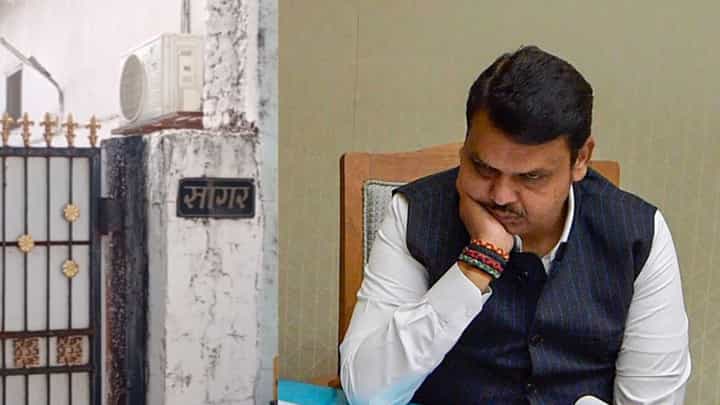 नाटक न करता राजीनामा द्यावा आणि..., देवेंद्र फडणवीसांना ठाकरे गटाच्या बड्या नेत्यानं डिवचलं नाटक न करता राजीनामा द्यावा आणि..., देवेंद्र फडणवीसांना ठाकरे गटाच्या बड्या नेत्यानं डिवचलं