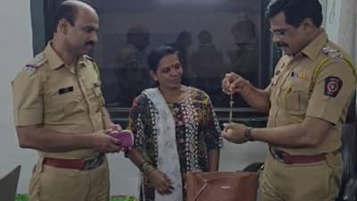 Dombivli : बाईकची फाटकी सीट.. एकाच क्लू वरून शोधले लाखोंचे दागिने अन् रोकड ! डोंबिवली पोलिसांचा कारनामा चर्चेत