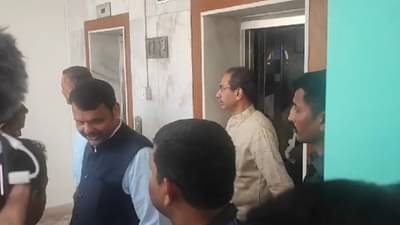 उद्धव ठाकरे आणि फडणवीस यांच्यासोबत लिफ्टमध्ये अजितदादा गटाचा हा नेताही होता?; काय घडलं?