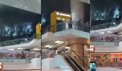 शॉपिंग मॉलमध्ये भीषण आग, काचा फोडून बाहेर पडले लोकं