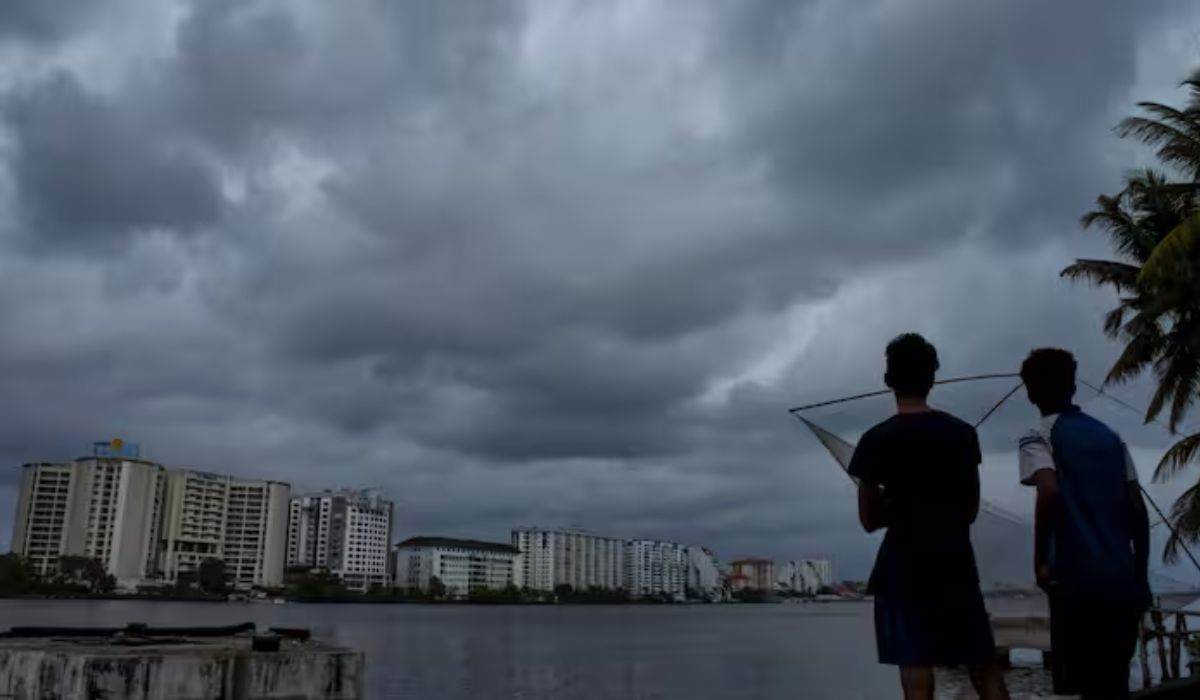 Maharashtra Rain Forecast : महाराष्ट्रात धुव्वाधार... कुठे कसा होणार पाऊस? IMD ने तुमच्या जिल्ह्याला कोणता दिला अलर्ट?