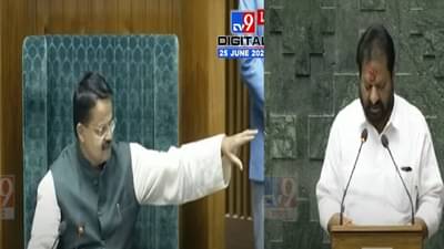 ऐसा नही करना है…. लोकसभा अध्यक्षांनी आष्टीकरांना पुन्हा शपथ घ्यायला लावली, पण का?