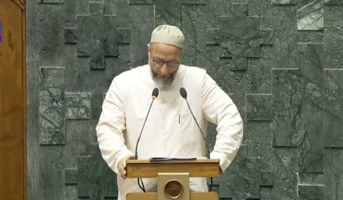 असदुद्दीन ओवेसी यांनी शपथविधीनंतर दिला वादग्रस्त नारा, संसदेत मोठा गदारोळ