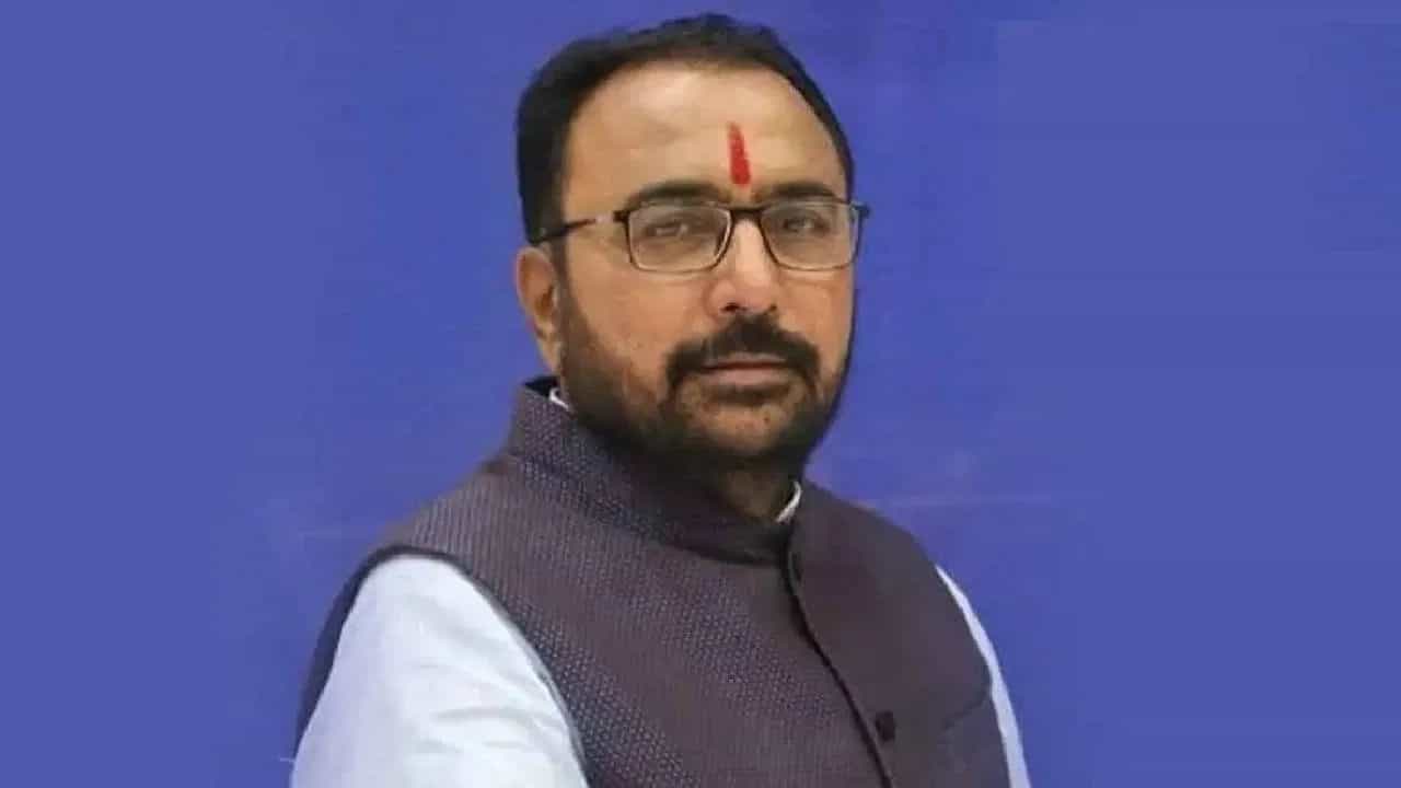 Prataprao Jadhav : बुलढाण्यातून थेट केंद्रीय मंत्रीपदी, कट्टर शिवसैनिक प्रतापराव जाधव यांचा कसा आहे राजकीय प्रवास?