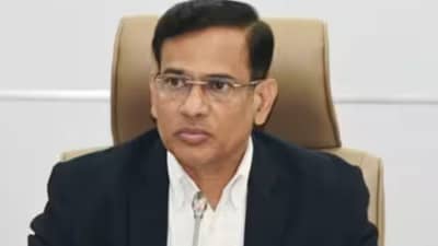 मतमोजणी सुरु होण्यापूर्वी बड्या अधिकाऱ्यावर निवडणूक आयोगाची कारवाई, पदावरुन उचलबांगडी