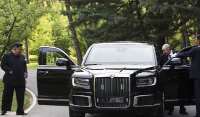 पुतिन यांनी किम जोंग उन यांना भेट केली अलिशान कार, इतकी आहे किंमत