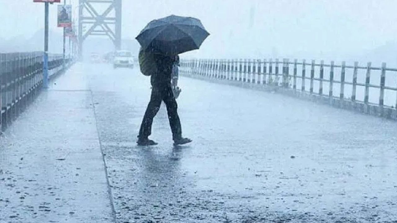 Mumbai Weather Update : मुंबईकरांनो काळजी घ्या... आज रात्री मुसळधार पाऊस; IMD कडून मोठी माहिती, कोणता दिला अलर्ट?