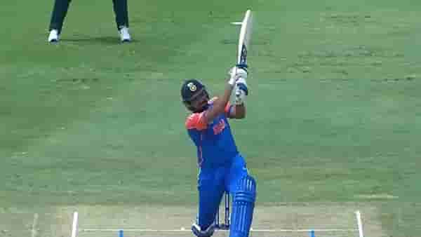 AUS vs IND: रोहित शर्माचा वर्ल्ड रेकॉर्ड, टी 20I क्रिकेटमध्ये सिक्सचं द्विशतक