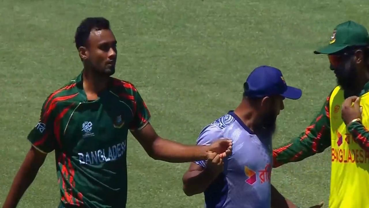 IND vs BAN: टीम इंडिया-बांगलादेश सामन्यातील गोलंदाजाच्या दुखापतीबाबत कॅप्टनकडून मोठी अपडेट IND vs BAN: टीम इंडिया-बांगलादेश सामन्यातील गोलंदाजाच्या दुखापतीबाबत कॅप्टनकडून मोठी अपडेट