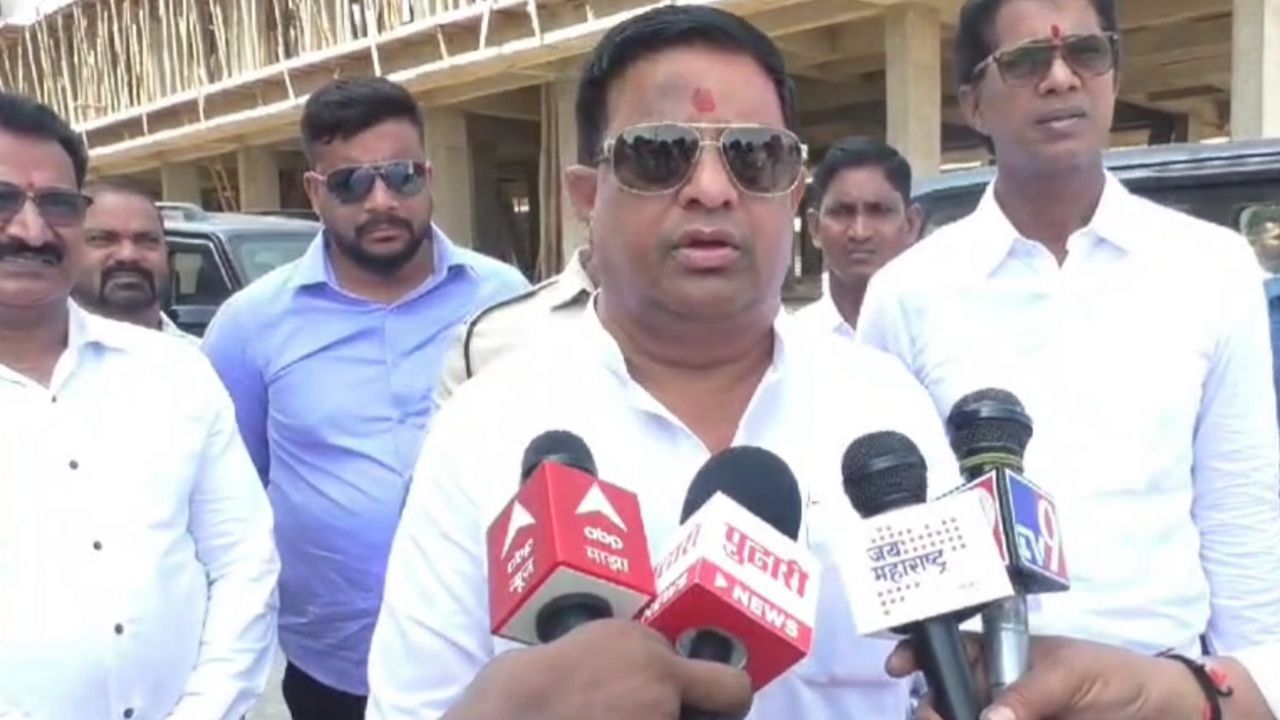 खासदार होताच बाळ्या मामा अॅक्शन मोडवर, अनधिकृत बांधकामांची पाहणी खासदार होताच बाळ्या मामा अॅक्शन मोडवर, अनधिकृत बांधकामांची पाहणी