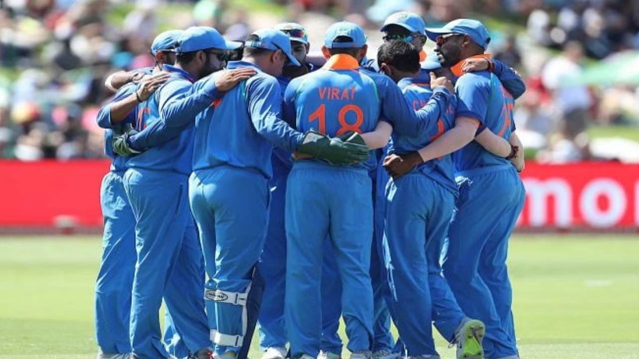 टीम इंडिया आणि अमेरिका संघातील सामना सात विकेटने भारताने जिंकला आहे. हा सामना जिंकत आपला सलग तिसरा विजय भारताने मिळवत सुपर 8 मधील आपली जागा पक्की केली आहे. रोहितने या सामन्यात एक मोठा आणि साहसी निर्णय घेतला.