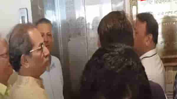 फडणवीस-ठाकरे एकत्र आले अन् ‘हा’ भाजप नेता दिसताच म्हणाले, याला आधी बाहेर काढा…