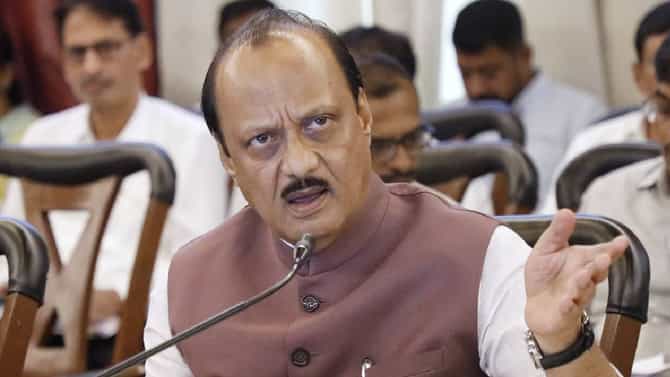 अजित पवार गटाला नोटीस, कारण काय; सर्वोच्च न्यायालयात काय घडलं?
