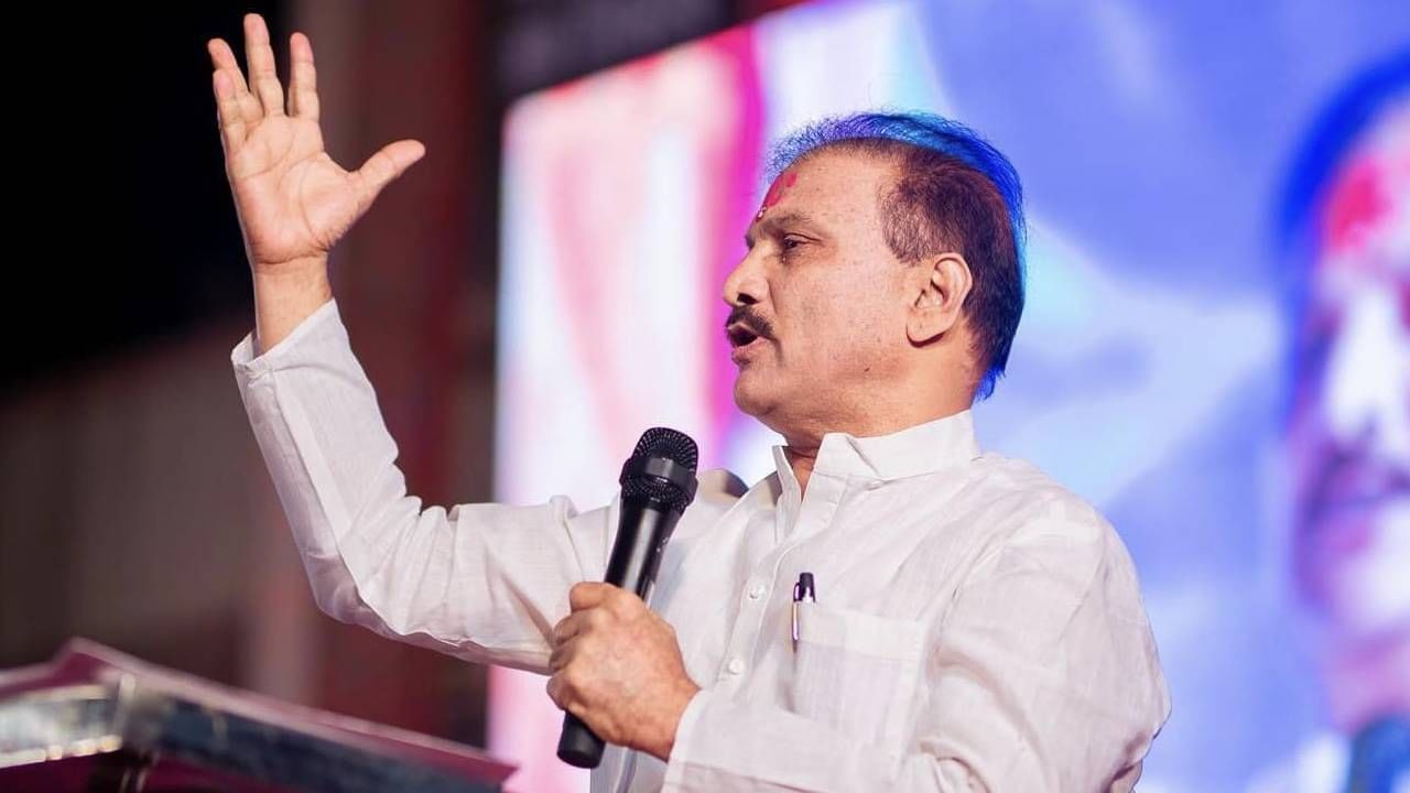 माजी मंत्र्याच्या जवळच्या व्यक्तीवर जीवघेणा हल्ला; घटनेने बीड जिल्ह्यात खळबळ माजी मंत्र्याच्या जवळच्या व्यक्तीवर जीवघेणा हल्ला; घटनेने बीड जिल्ह्यात खळबळ