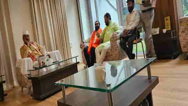 BIG News : तीन बड्या नेत्यांच्या गुप्त बैठकीमुळे राजकारणात खळबळ, मराठवाड्यात मोठा राजकीय भूकंप होणार?