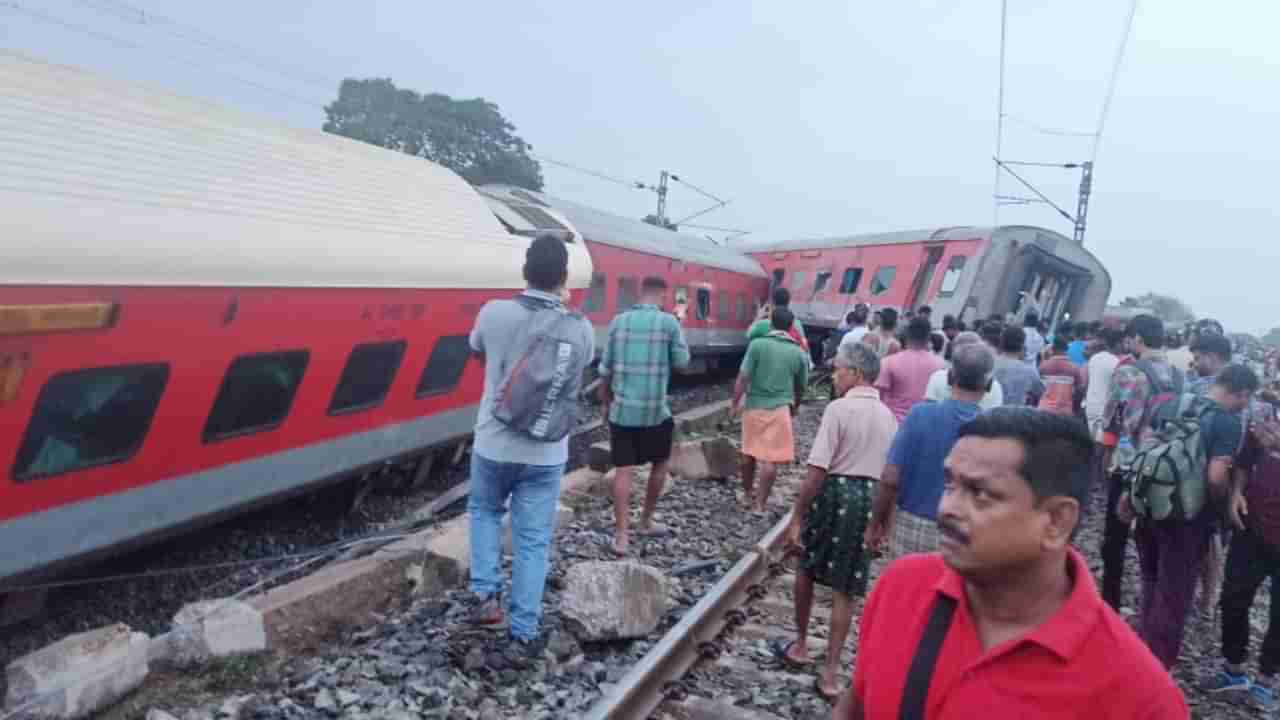 हावडा मुंबई एक्सप्रेस अपघातानंतर लांब पल्ल्याच्या अनेक ट्रेन रद्द, पाहा संपूर्ण यादी