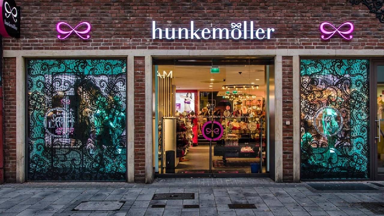 Hunkemoller - ईशा अंबानी जागतिक लक्झरिअस ब्रँड ‘हंकमोलर’ ला भारतात घेऊन आली आहे. खास श्रीमंत वर्गाला डोळ्यासमोर ठेऊन हा ब्रँड भारतात आणण्यात आला आहे.